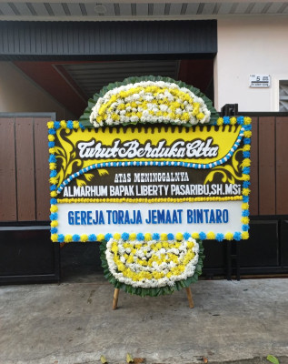 Papan Bunga Duka di Pedaleman