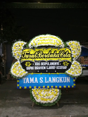 Papan Bunga Duka di Pedaleman